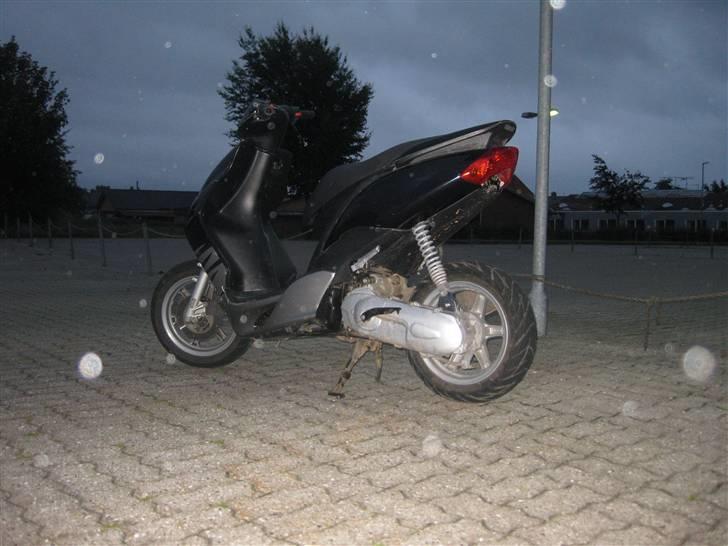 Yamaha jog r. (stjålet) billede 2