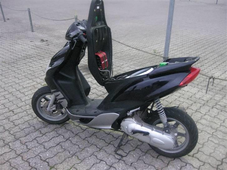 Yamaha jog r. (stjålet) billede 6