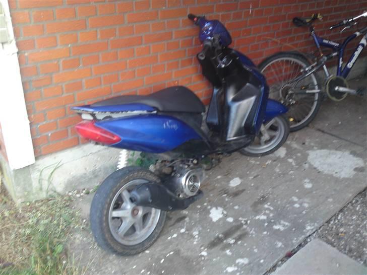 Yamaha jog r (solgt) billede 3