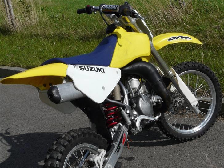 Suzuki 85 billede 2