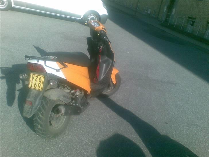 PGO Hot50 "Posten" Hærværk billede 15