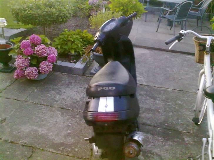 PGO comet byttede til dirtbik - da jeg fik den. er ved at male den nu billede 3