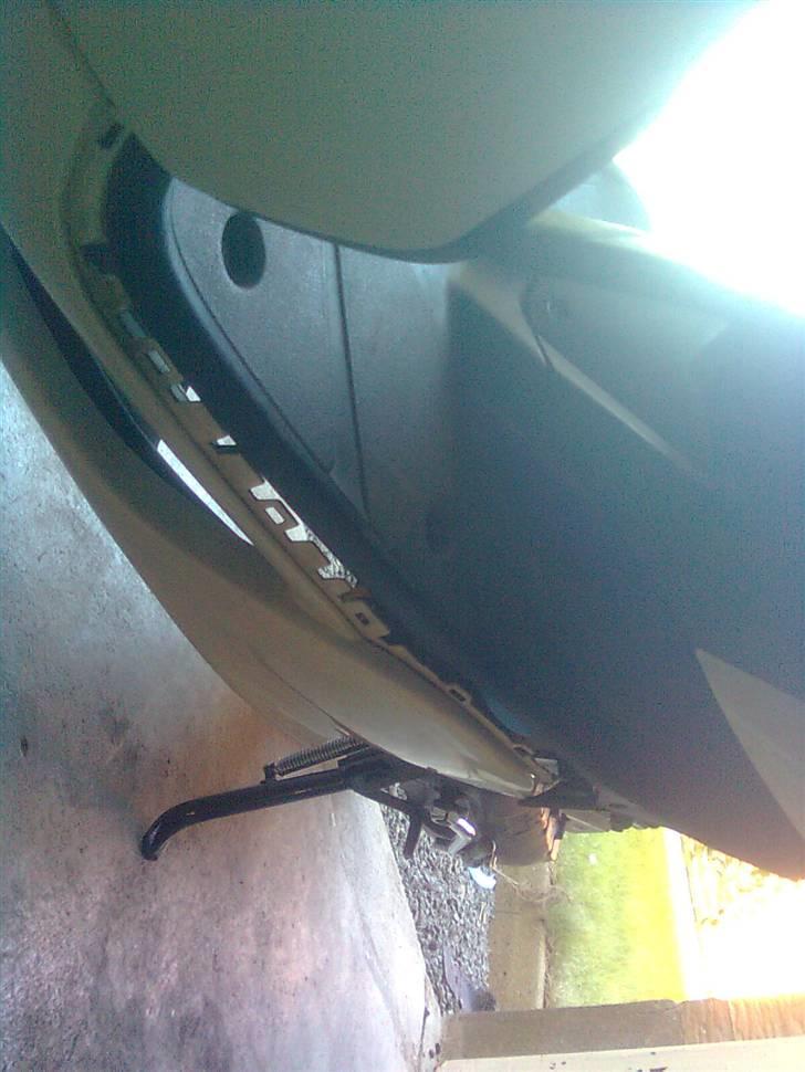 Yamaha Jog r 2004 byttet billede 3