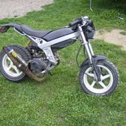 Suzuki street magic solgt