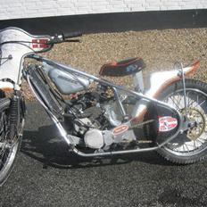 Yamaha 85 cc. speedway maskine.