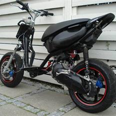 Aprilia SonicRox Pata Negra LC DD