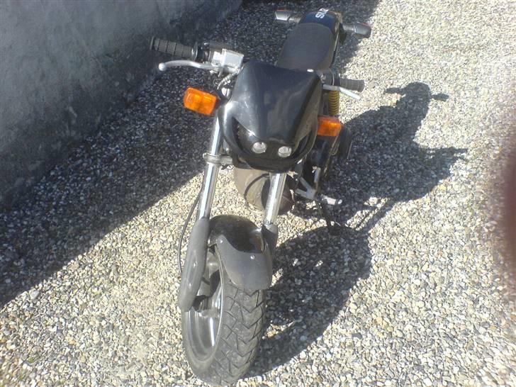 Suzuki Street Magic - forfra.. billede 2