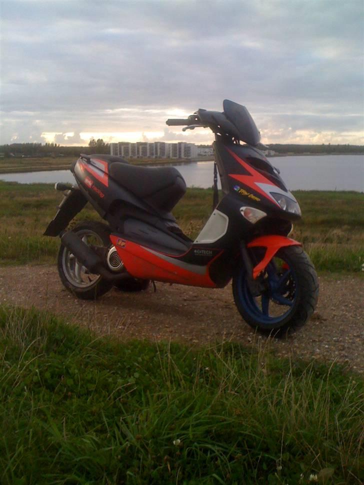 Aprilia Sr 50 Ac DD 30'er SOLGT billede 1