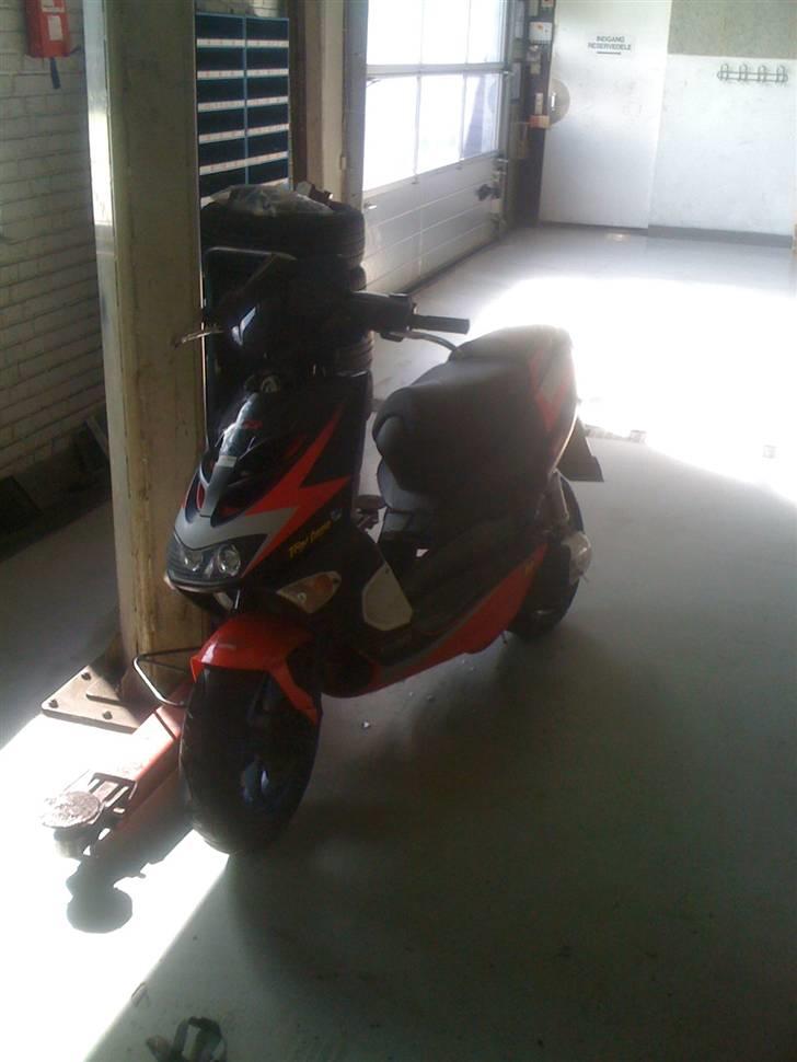 Aprilia Sr 50 Ac DD 30'er SOLGT billede 2