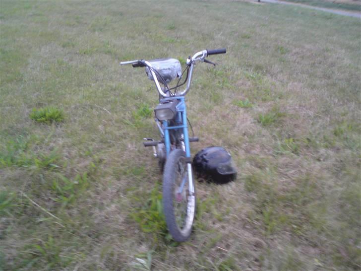 Puch E 50 !Projekt! *SOLGT* - Lige vasket den og pumpet dækkene q; + Olie på kæden..  billede 8