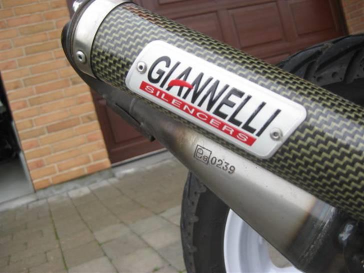 Yamaha Jog r- til salg 11.000 billede 9