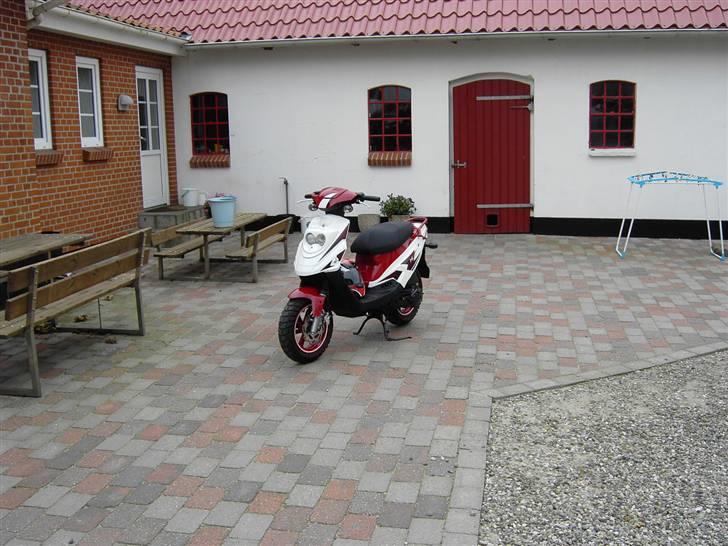 PGO hot 50 TOTAL SKADET billede 5