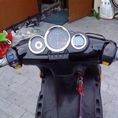 Peugeot speedfight 2 (BYTTET)