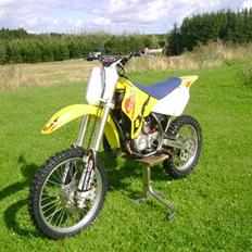 Suzuki 85 høj SOLGT