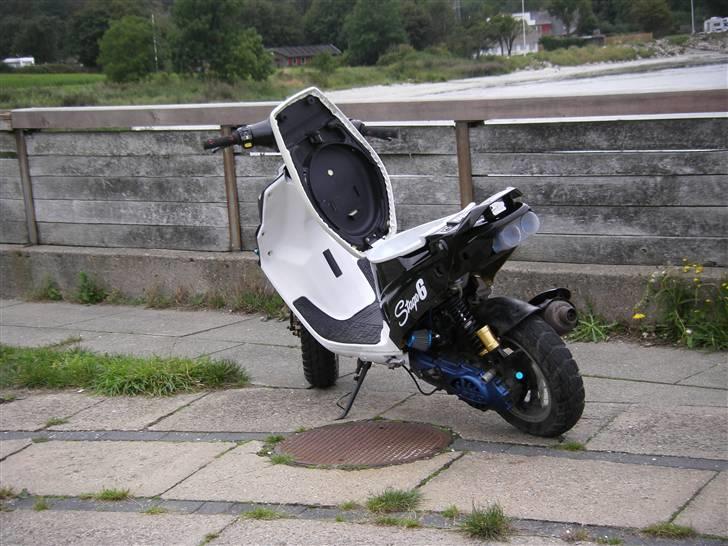 PGO hot 50  BYTTET billede 2