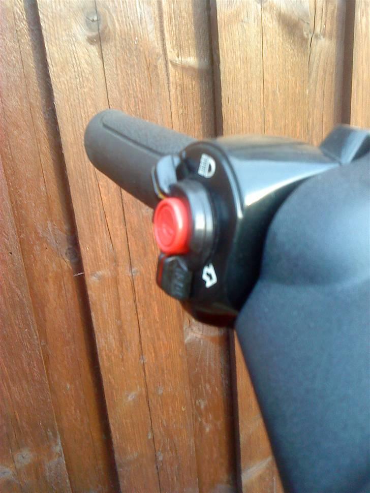 Yamaha jog fs (std) 35 kmt solgt billede 9