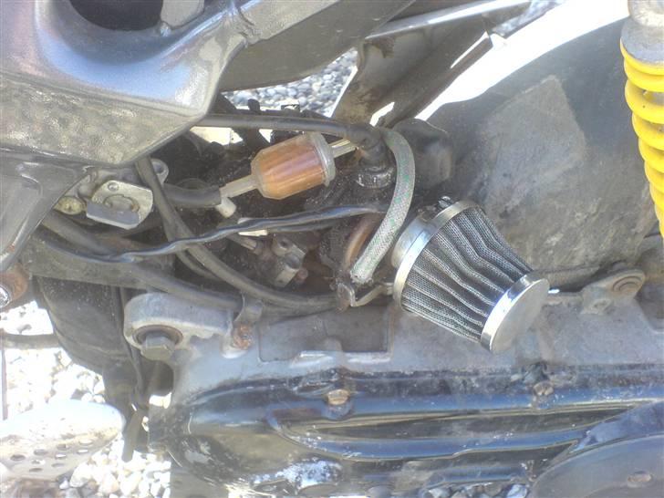 Suzuki Street Magic - Motoren.. lidt beskidt.. men med powerfilter :P billede 7