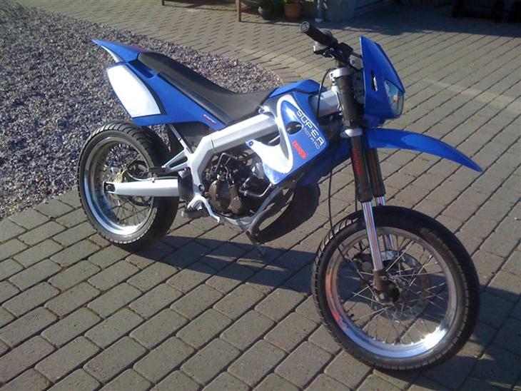 {{currentPhoto.altText}} billede {{currentPhoto.number}}