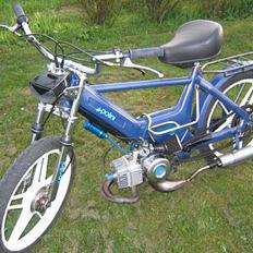 Puch Maxi p  "På Baghjul"