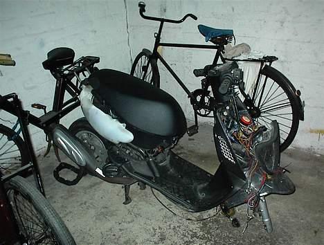 Aprilia Sonic - Da skjoldene var hos maleren...! billede 13