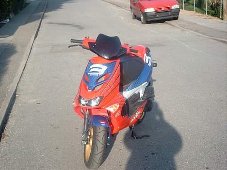 Aprilia SR DITECH TOTALSKADET:'( billede 2