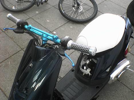 Yamaha Jog LC *STJÅLET* - Dusør - Min jog :D taget d. 07-08-05 billede 1