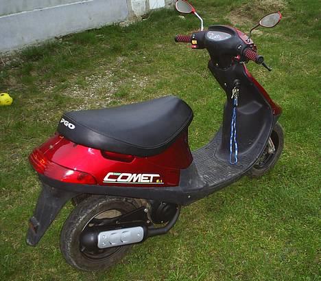 PGO comet solgt ),: - de første billeder af den .. lige da jeg havde købt den i starten af 2004.. (: billede 4