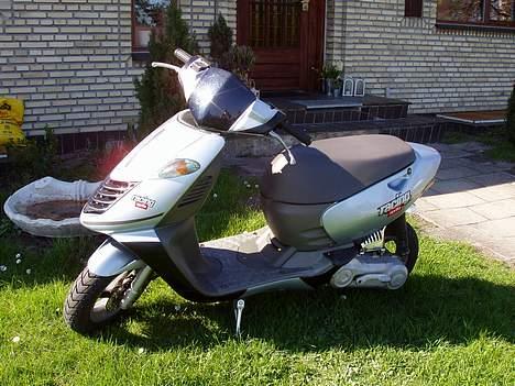 Aprilia Sonic [ SOLGT ] billede 2