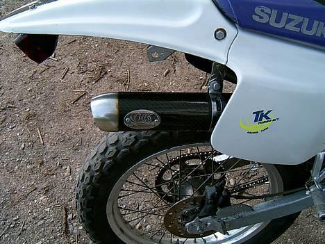 Suzuki SMX  - Den er bare helt ren i motoren, ikke noget snavs. Kører bare perfekt billede 3