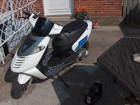 Aprilia Sonic - SOLGT (^) billede 1