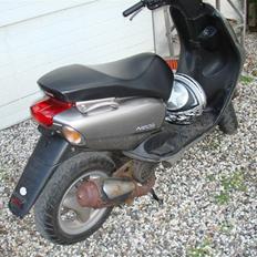 Yamaha Neos " SOLGT "