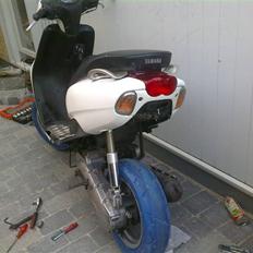 Yamaha Neos { NUU } SOLGT