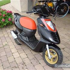 Aprilia Sonic ( SOLGT )