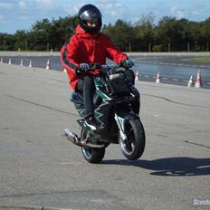 Yamaha Aerox Pata Negra