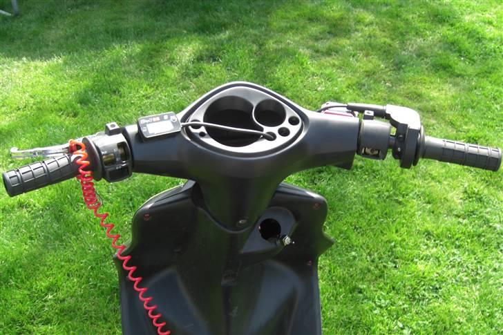 Yamaha jog r 16,36hk. AC (solgt) billede 5