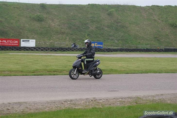 Yamaha jog r 16,36hk. AC (solgt) billede 6