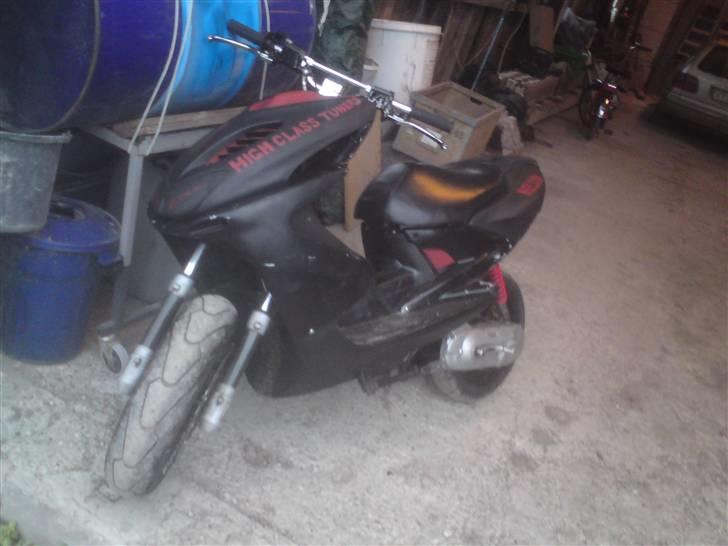 Yamaha Aerox T7 bygget om  billede 3