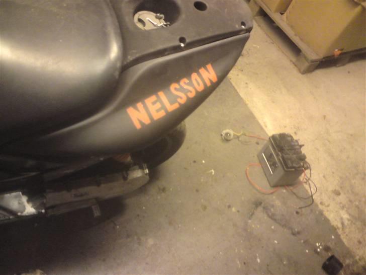 Yamaha Aerox T7 bygget om  - Der er noget hvidt noget på navnet men det er kun på billedet :D billede 5