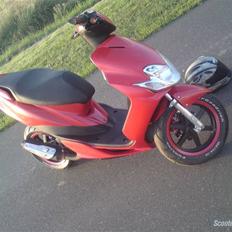 Yamaha jog r (sniger missen)