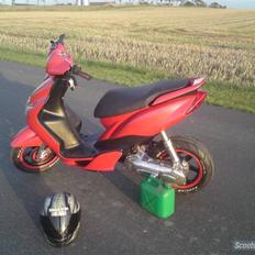 Yamaha jog r (sniger missen)