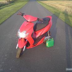 Yamaha jog r (sniger missen)