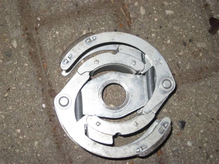 Velo Solex 3800 - Her er den nye kobling - den gamle ligger i rodebunken billede 9