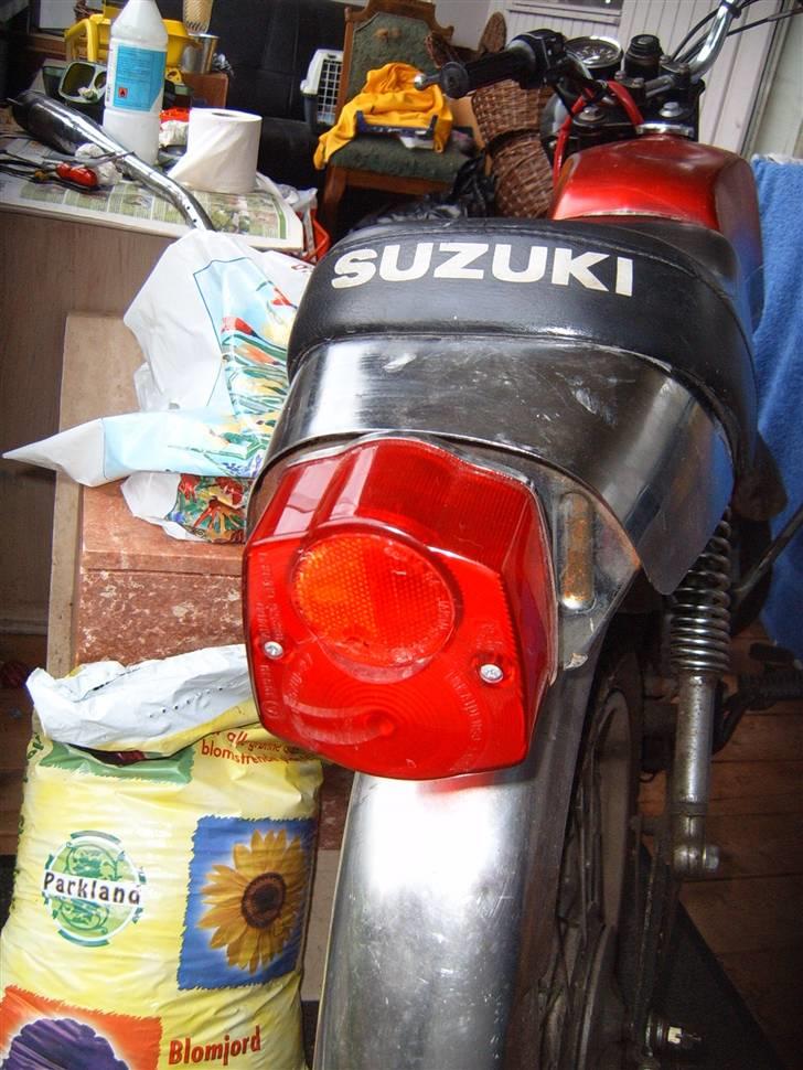 Suzuki DM50 - bagfra - verden grimmeste baglygte... føj den skal snart af billede 5