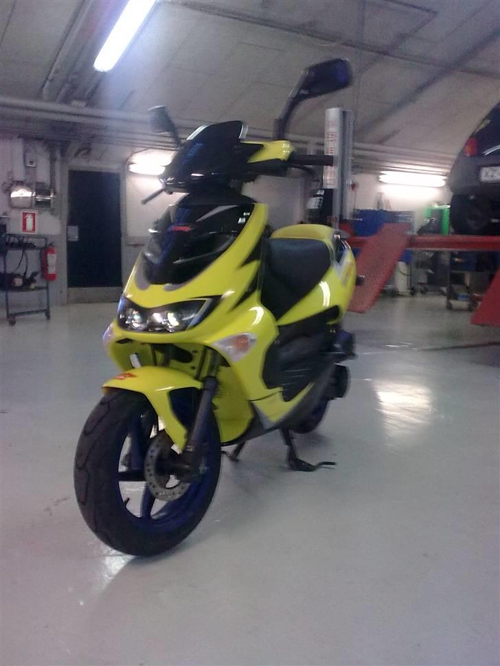 Aprilia SR50 Ditech - solgt :( - nyrenoveret og nypudset.. billede 1