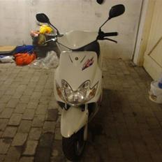 Yamaha Jog R (Bytte til PGO HOT)
