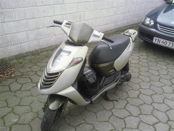 Aprilia Sonic - SOLGT - billede 2