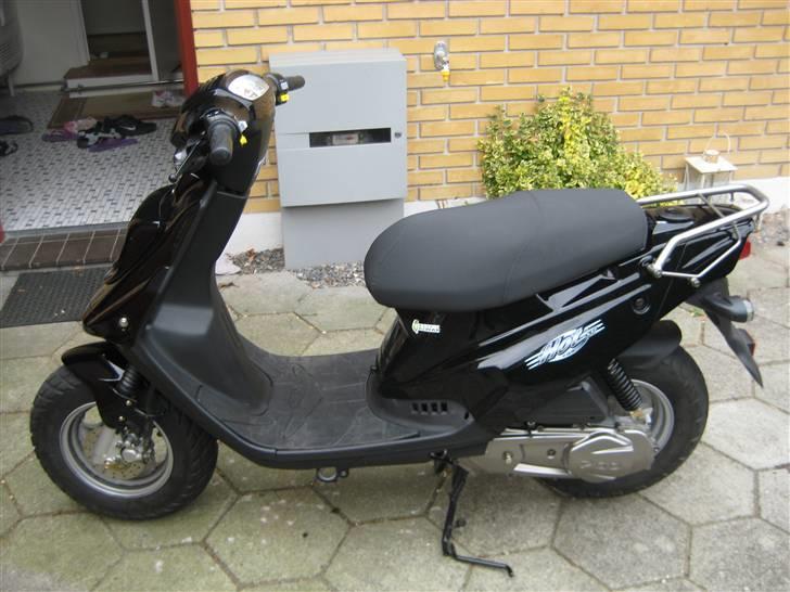 PGO Hot 50 SOLGT! :) billede 5