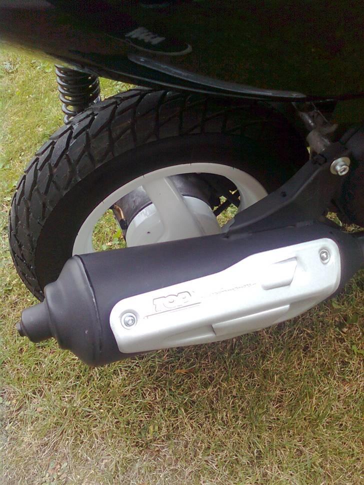 Aprilia Sonic AC - Udstødning og Bagfælg Nu igen billede 9