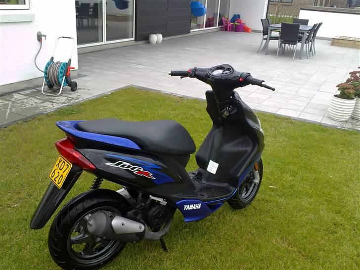 Yamaha jog r TILSALG helt std billede 1