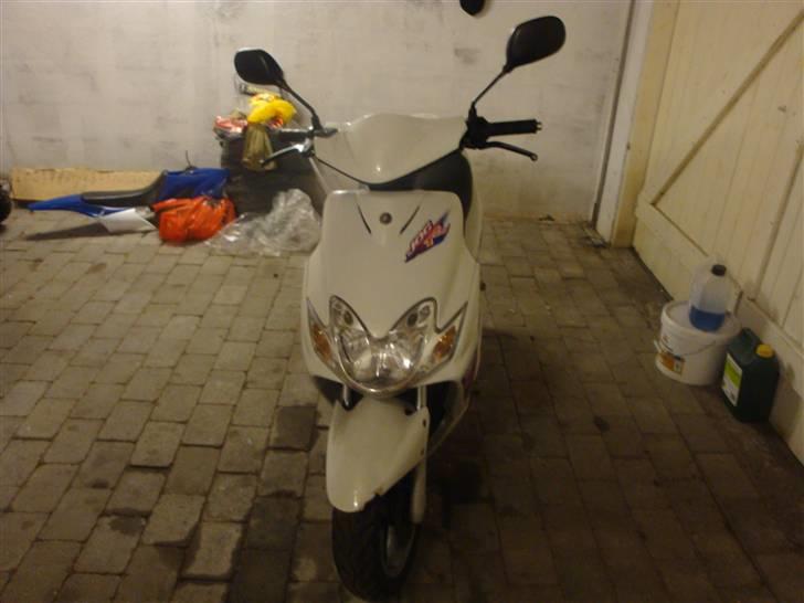 Yamaha Jog R (Bytte til PGO HOT) billede 3